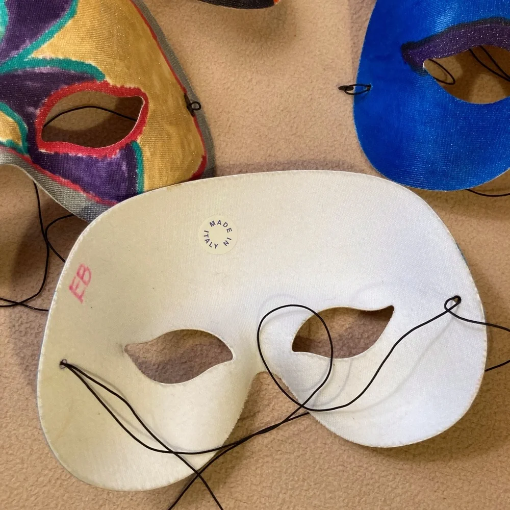 N/A six masks